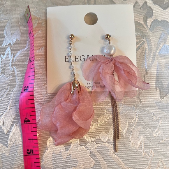 New ✨Cute Faux Pearl Fabric Petal Drop Earrings - Picture 6 of 7